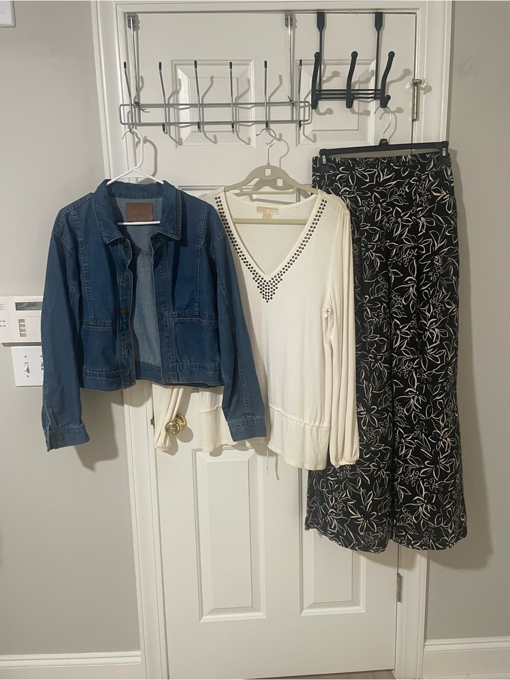 Women's Black Floral Wide-Leg Pants - Black/Cream Kirious Jean jacket L